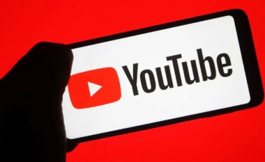 YouTube njofton kufizime të reja për videot me armë