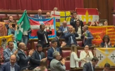 Italia miraton një ligj të diskutueshëm, pasuan skena joreale në parlament