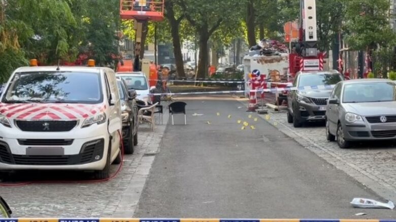 Dy të vdekur dhe dy të plagosur rëndë nga të shtënat në një zonë të njohur për trafik droge në Bruksel