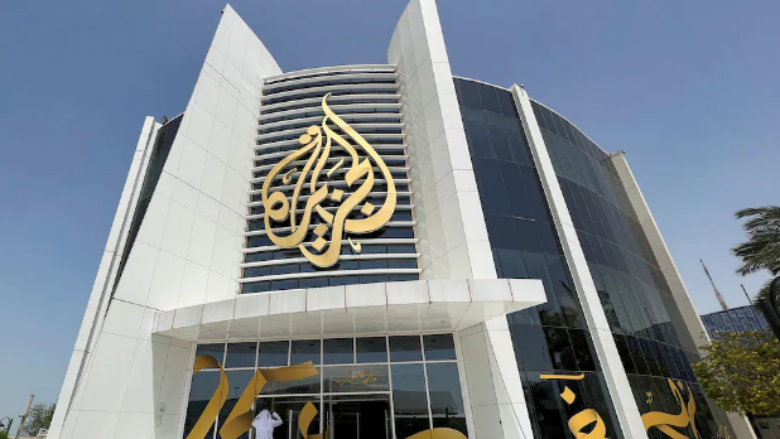 Izraeli vazhdon ndalimin e Al Jazeera-s me arsyen se “përbën kërcënim për sigurinë”