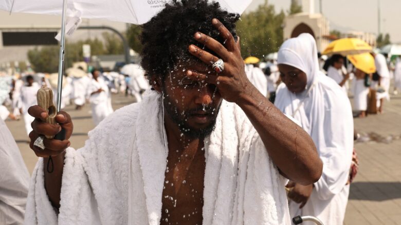 Shkon në mbi 900 numri i të vdekurve nga vapa, në pelegrinazhin e haxhit në Arabinë Saudite