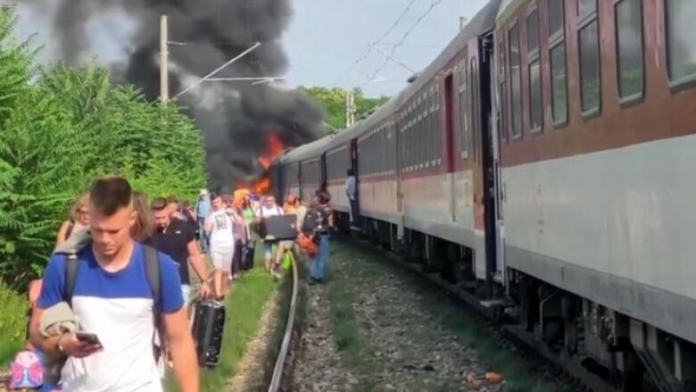 Katër të vdekur pas përplasjes së një treni dhe një autobusi në Sllovaki – detaje dhe pamje