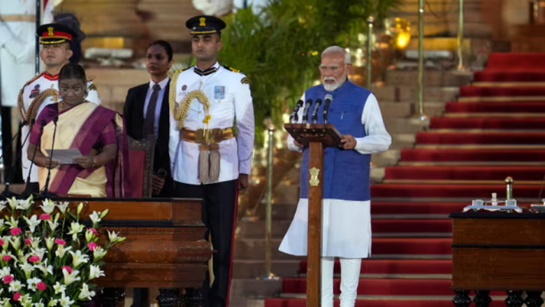 Narendra Modi betohet si kryeministër i Indisë për herë të tretë