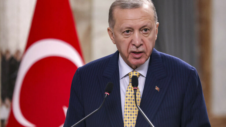 Erdogan akuzon Perëndimin se mbështet planet izraelite për të sulmuar Libanin – dhe për të përhapur luftën rajonale