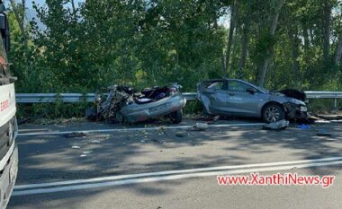 Katër të vdekur, mes tyre një shqiptar në një aksident mes dy automjeteve në Greqi