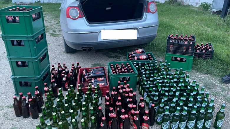 Tentoi të fuste në Kosovë pije alkoolike nga Serbia, dogana sekuestron mallrat