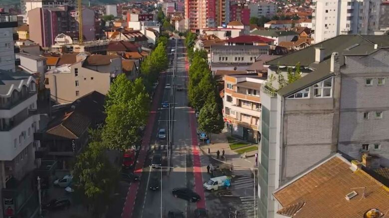 Zgjerohet rruga “Mbretëresha Teutë” në Mitrovicë dhe bëhet me ndriçim publik e shteg biçiklistësh