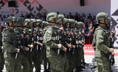 Ish-koloneli i FSK-së: Parada ushtarake ishte një mesazh, por s’kemi nevojë ta ekspozojmë forcën