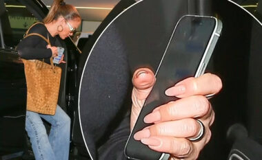 Jennifer Lopez fotografohet me unazën e martesës në gisht, teksa shtëpia e saj milionëshe dhe e Ben Affleckut ka dalë në shitje