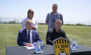 Komuna e Pejës dhe “FC Besa Peja”, nënshkrujnë marrëveshje për shfytëzim të hapësirave sportive