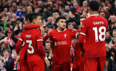 Newcastle “detyrohet” t’i shesë Liverpoolit yllin e ekipit për shkak të problemeve financiare
