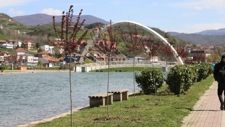 Liqeni i Mitrovicës, një ndër zonat më të vizituara të qytetit
