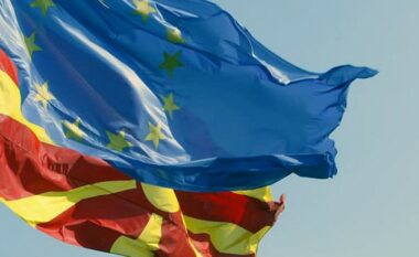 BE pret që qeveria e re të bëjë ndryshimet kushtetuese dhe të respektojë Marrëveshjen e Prespës