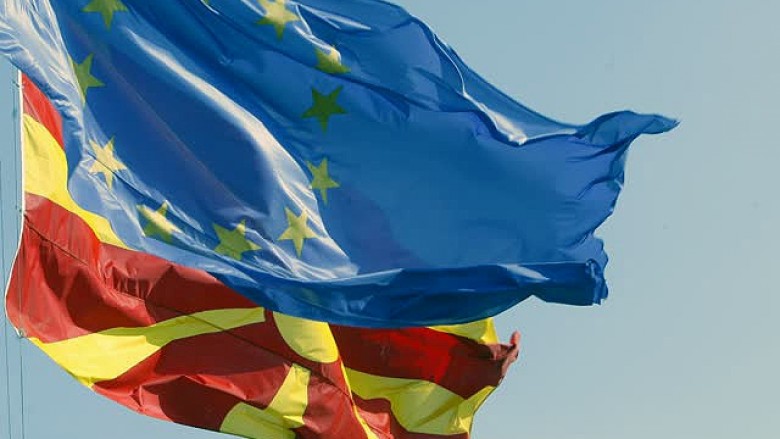 BE pret që qeveria e re të bëjë ndryshimet kushtetuese dhe të respektojë Marrëveshjen e Prespës