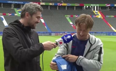 Modric preket nga dhurata e gazetarit spanjoll para ndeshjes, premtoi se do t’ia kthente