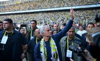 Me urdhrin e Mourinhos transferimi i tij i parë tek Fenerbahce vjen nga Liga Premier