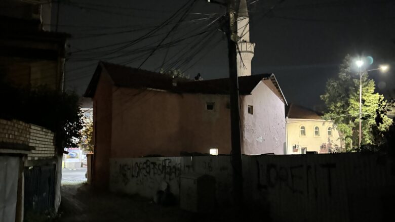 Qytetarët ankohen për mungesën e ndriçimit në rrugën “Ahmet Haxhiu” në Prishtinë