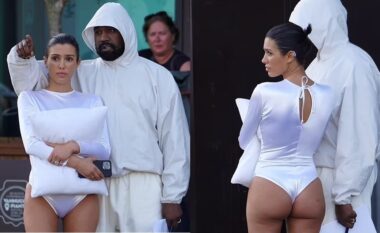 Gruaja e Kanye West, Bianca Censori mban një jastëk mbi gjoks, ndërsa kishte veshur një kostum zbulues