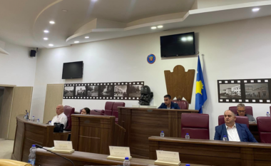 Pozita dhe opozita në Gjilan nuk po bien në ujdi për seancat e Kuvendit Komunal