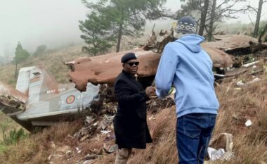 Rrëzohet aeroplani, zëvendëspresidenti i Malavi dhe nëntë të tjerë raportohen të vdekur