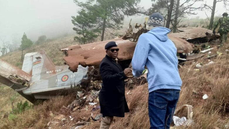 Rrëzohet aeroplani, zëvendëspresidenti i Malavi dhe nëntë të tjerë raportohen të vdekur