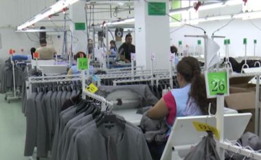 Gjithnjë e më pak punë për kompanitë e tekstilit në Maqedoni, ka rënie të kërkesës për veshje në vendet perëndimore