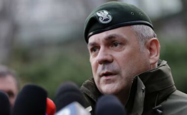 Shefi i ushtrisë thotë se Polonia duhet të përgatisë ushtrinë për konflikt në shkallë të plotë