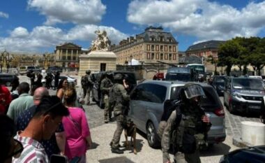 Evakuohet pallati i Versajës, forca të shumta të ushtrisë futen brenda