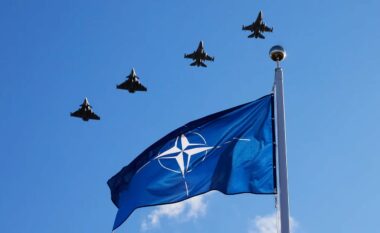 NATO po humb durimin me një nga anëtarët e saj – Kanadanë
