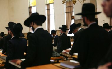 Kush janë Haredim-ët në Izrael dhe pse ata nuk duan të marrin pjesë në ushtri?