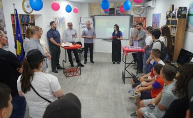 Vullnetarët amerikanë kremtojnë festën e tyre të pavarësisë me komunitetin në Prizren