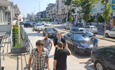 Arrestimi i ish-ushtarit të UÇK-së në Maqedoninë e Veriut, ambasadori Qehaja vizitoi gjykatën në Tetovë
