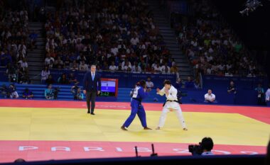 Laura Fazliu mposhtet nga Clarisse Agbegnenou, vazhdon garën me repesazh për medaljen e bronztë