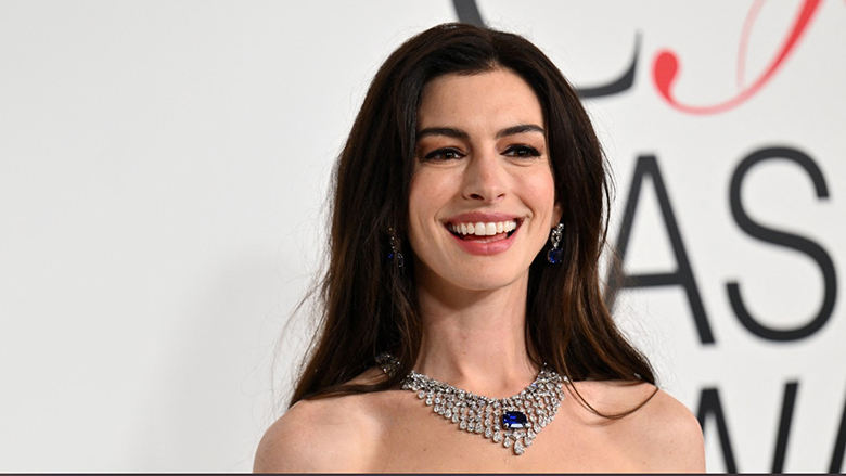 Truku viral i Anne Hathaway për buzët më të plota u shikua 5.9 milionë herë: “Të gjithë më shikonin sikur të kisha tri koka”