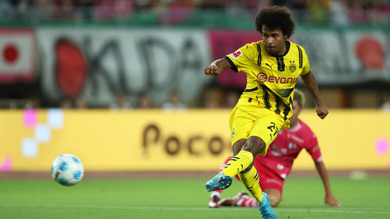 Dortmundi e njofton Chelsean dhe Juventusin për çmimin e Adeyemit