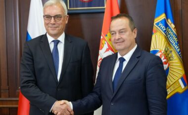 Zëvendësi i Lavrovit në Beograd, BE dhe SHBA i kërkojnë Serbisë të distancohet nga Rusia