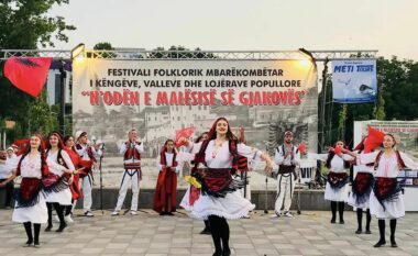 “N’odën e Malsisë së Gjakovës”, mbahet festivali që ruan traditat dhe kulturën e trevave të ndryshme