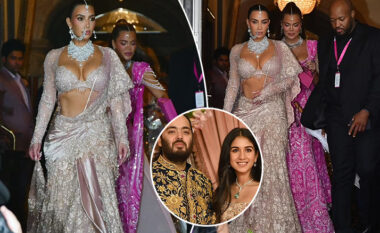 Kim Kardashian dhe motra e saj marrin gjithë vëmendjen me dukjen e tyre në dasmën e shumëpërfolur të djalit të miliarderit indian