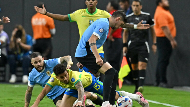 Uruguai eliminon Brazilin pas penalltive dhe shkon në gjysmëfinale