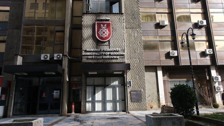 Administrata komunale në Gjakovë do të punojë edhe të shtunave