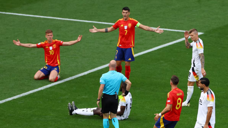 Dy mbrojtës do t’i mungojnë Spanjës në gjysmëfinale, por jo Alvaro Morata