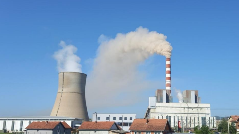 Banorët e Obiliqit ankohen për ndotje të ajrit nga “Kosova B”, reagon Drejtoria për Mbrojtjen e Mjedisit