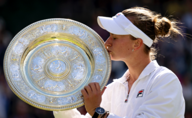 Barbora Krejcikova bën sensacion dhe rikthim masiv në tenis, fiton në Wimbledon