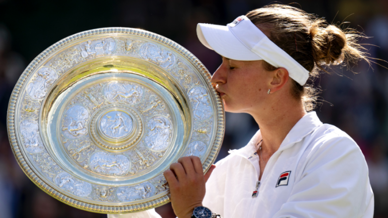 Barbora Krejcikova bën sensacion dhe rikthim masiv në tenis, fiton në Wimbledon