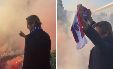 Skena spektakolare nga pritja e Ivan Rakiticit te Hajduk Split – mesfushori do titullin