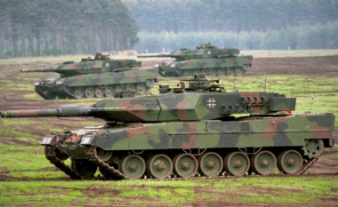 Holanda dhe Danimarka gati të dorëzojnë 14 tanke Leopard 2 në Ukrainë
