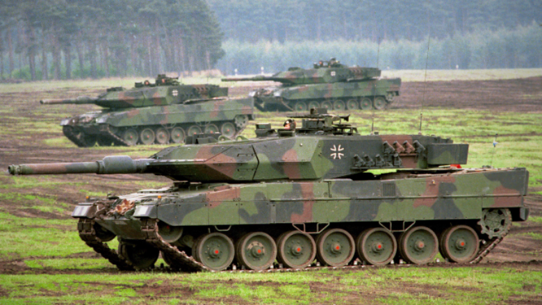 Holanda dhe Danimarka gati të dorëzojnë 14 tanke Leopard 2 në Ukrainë