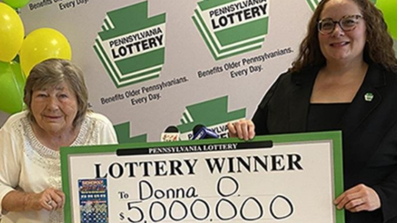 Gruaja nga Pensilvania fitoi 5 milionë dollarë nga bileta e lotarisë