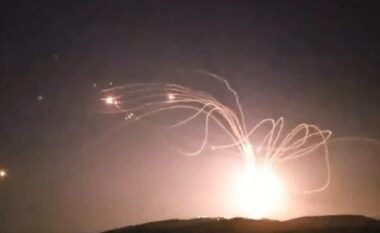 Në përgjigje të vdekjes së pesë civilëve, Hezbollah lëshoi ​​rreth njëqind raketa drejt veriut të Izraelit