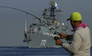 Tre anije luftarake nga Flota Baltike e Rusisë ankorohen në Kubë, qëllimi i vizitës i panjohur